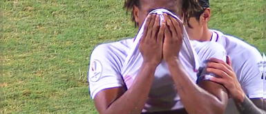 André Carrillo se retira entre lágrimas tras ser expulsado en Copa América. Perú vs Paraguay: el desconsolado llanto de Carrillo al ser expulsado, VIDEO