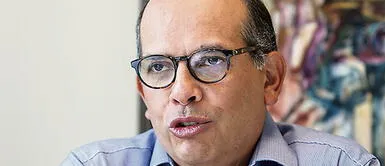 Asamblea Constituyente genera incertidumbre en el país Luis Miguel Castilla: Propuesta de Asamblea Constituyente genera incertidumbre en el país