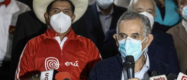 Pedro Francke afirma que Pedro Castillo busca calmar la economía Francke: “Pedro Castillo busca calmar la economía”