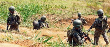 Fuerzas Armadas y PNP destruyen campamentos terroristas en el VRAEM. Fuerzas Armadas y PNP destruyen campamentos terroristas en el VRAEM