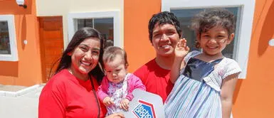 Los créditos Mivivienda, en estos primeros seis meses se otorgaron 6,165 créditos. Techo Propio y Mivivienda permitieron a más de 36,000 familias tener casa propia