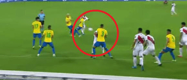 Difunden audio del VAR sobre el penal no cobrado a la Selección Peruana: Difunden audio del VAR sobre el penal no cobrado a la Selección Peruana: "Todo limpio"