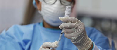 Empieza el vacunatón contra el covid-19 en el país., anunció el ministro de Salud, Oscar Ugarte. Vacunatón: ¿En qué consistirá la inmunización contra la COVID-19 durante 36 horas seguidas?