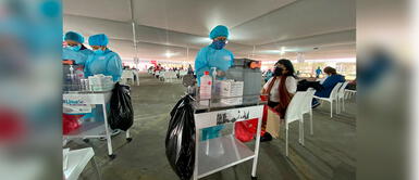 Vacunatón: Personal de salud lleva más de 24 horas sin dormir vacunando contra el coronavirus Vacunatón: Guerreras contra la COVID-19 llevan más de 24 horas sin dormir