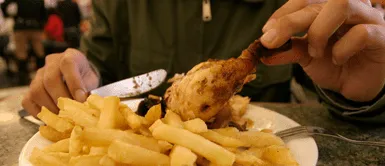 El Pollo a la brasa es considerado uno de los platos banderas del Perú. Foto: La República. Semana del Pollo a la Brasa: Conoce los mejores lugares para degustar el delicioso platillo bandera