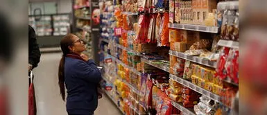 Etiquetado de alimentos: Cómo interpretar el contenido de una etiqueta de información nutricional ¿Sabes qué consumes? Aquí una guía rápida para entender el etiquetado de alimentos