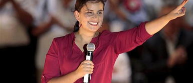 Verónica Mendoza adelanto que se encuentra en conversaciones con Perú Libre. Verónika Mendoza: “Los grupos de poder quieren gobernar sin haber ganado las elecciones”