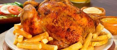 El día del Pollo a la Brasa es uno de lo más queridos en todo el Perú. Foto: difusión Pollo a la Brasa: El Perú cuenta con 13 mil pollerías donde se consume 2.9 toneladas de papa