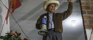 Pedro Castillo es proclamado presidente electo del Perú por el JNE tras una controversial segunda vuelta Pedro Castillo es proclamado presidente electo del Perú por el JNE tras una controversial segunda vuelta