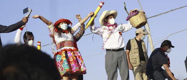 Pedro Castillo propone descentralizar el Ministerio de Economía y Finanzas Pedro Castillo propone descentralizar el Ministerio de Economía y Finanzas
