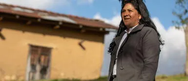 Tras ser proclamado Pedro Castillo como el nuevo presidente de la República, su esposa Lilia Paredes se convertirá en Primera Dama. Tras ser proclamado Pedro Castillo como el nuevo presidente de la República, su esposa Lilia Paredes se convertirá en Primera Dama.