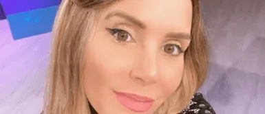 Juliana Oxenford luce outfit atemporal protagonizado por una chompa de animal print y pantalones rasgados. Juliana Oxenford apuesta por los clásicos para crear un outfit de invierno atemporal