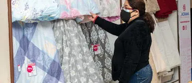 La compra de muebles de escritorios, entre otros, aumentó a raíz del homeoficce y poder trabajar cómodo dentro de casa. Gratificación julio 2021: peruanos usarán parte de aguinaldo para renovar muebles de la casa