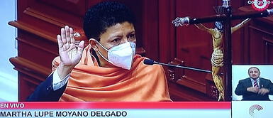 Martha Moyano es hermana de María Elena Moyano ("madre coraje"), asesinada en 1992 por Sendero Luminoso. Martha Moyano de Fuerza Popular juró como congresista: “Terroristas nunca más”