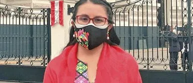 Congresista de Juntos por el Perú Ruth Luque Ibarra juró por “Cecilia Túpac Amaru y Micaela Bastidas”