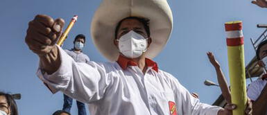 Pedro Castillo Pedro Castillo asegura que los encargados de la transferencia no están comprometidos para asumir un cargo