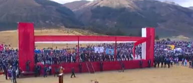 Así quedó el escenario en Ayacucho luego del retiro de toldos. Foto: captura de América Así quedó el escenario en Ayacucho luego del retiro de toldos. Foto: captura de América
