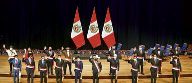 La juramentación. Hubo críticas porque juraron varios ministros sin mérito o con una turbia trayectoria. El del Interior, por ser fiscal, fue nombrado ilegalmente. Foto: difusión Estos son los ministros del gabinete Bellido que tienen potenciales conflictos de interés