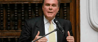 Álex Paredes afirma que Perú Libre respetará si en el Congreso no aprueban cambio de Constitución Perú Libre tras designación de Harold Forsyth en la OEA: “No nos representa”