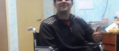 Hombre en silla de ruedas pide trabajo: “Deseo comer, pagar la renta y estudiar” Hombre en silla de ruedas pide trabajo: “Deseo comer, pagar la renta y estudiar”