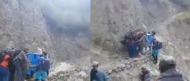 El video generó indignación en las redes sociales, por lo que instaron a las autoridades a que tomen las medidas necesarias. Foto: captura de Al estilo Juliana Ayacucho: cargan cajas frigoríficas con vacunas contra la COVID-19 por estrecho camino