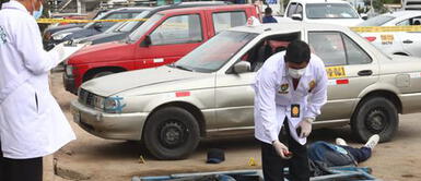 Asesinan a taxista en el Callao ¡No le robaron nada! Asesinan de ocho balazos a taxista frente a puesto policial en el Callao