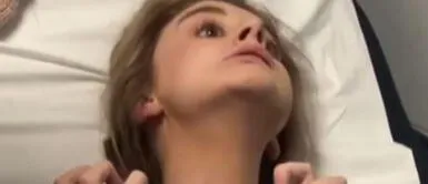 Joven quedó con el cuerpo paralizado luego de recibir bebida de un extraño Reino Unido: Joven recibió trago de un hombre en un bar y queda con el cuerpo paralizado