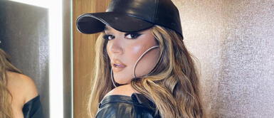 Karol G y look artesanal Karol G revela su pasión por las tendencias con un look artesanal que exhibe moda retro