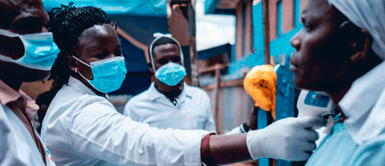 Se detecta el primer caso del virus de Marburgo en África occidental. Foto: AFP Virus de Marburgo: ¿Cómo se transmite el nuevo virus y cuáles son sus principales síntomas?