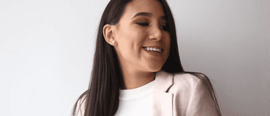 Conoce más detalles sobre el vestido que llevará la hija de Samahara Lobatón para su bautizo. Con pedrería y detalles de flores 3D, así es el vestido de bautizo de la hija de Samahara Lobatón