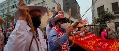 Ronderos quieren imponerse Ronderos: Presentan proyecto de ley para ser incluidos en norma de rondas campesinas