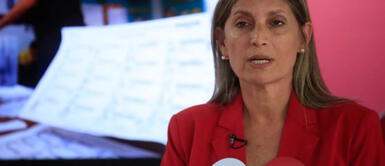 La congresista Maricarmen Alva estuvo en Arequipa por su aniversario. Maricarmen Alva saluda a Arequipa por su aniversario, pero arremeten contra ella tildándola de “racista”