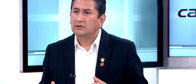 Vladimir Cerrón se pronuncia sobre un posible cambio de Constitución Política. Vladimir Cerrón sobre Asamblea Constituyente: “El presidente no tiene porque estar de acuerdo”