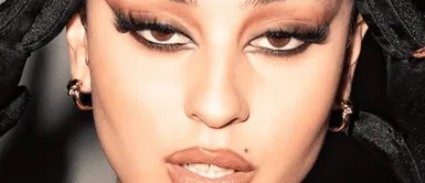 El 'reverse eyeliner' es el nuevo estilo de delineado de gato que causa furor entre las amantes del maquillaje. 'Reverse cat eye', el nuevo estilo de delineado de ojos que causa furor en TikTok