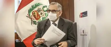 Pedro Francke, ministro de Economía. El retorno de las reglas fiscales implica que el déficit fiscal no deberá ser mayor a 3,7% del PBI el próximo año y la deuda pública no mayor al 38%. Foto: La República Pedro Francke, ministro de Economía. El retorno de las reglas fiscales implica que el déficit fiscal no deberá ser mayor a 3,7% del PBI el próximo año y la deuda pública no mayor al 38%. Foto: La República