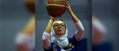 La atleta Nilofar Bayat pide auxilio a España desde Afganistán: Ayuda los talibanes ya me dejaron en silla de ruedas El pedido desesperado de una atleta afgana a España: “¡Ayuda!.. los talibanes ya me dejaron en silla de ruedas”