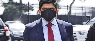 La advertencia de Jorge Montoya ya se volvió realidad. Parlamentarios iniciaron la recolección de firmas para presentar censura contra ministro Carranza