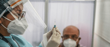 Vacunados contra la COVID-19 pueden transmitir la variante Delta cuando se contagian Vacunados contra la COVID-19 pueden transmitir la variante Delta cuando se contagian