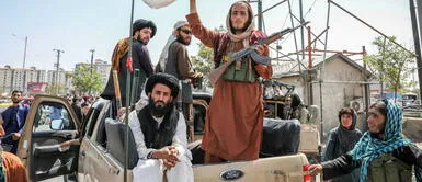 Según la DW, los talibanes han allanado los domicilios de al menos tres de sus periodistas. Talibanes matan a familiar de un periodista de la cadena alemana DW