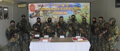 Fuerzas Armadas y Policía Nacional incautan material de guerra Ayacucho: PNP y FF.AA. incautan manuales con información terrorista y explosivos en Huanta