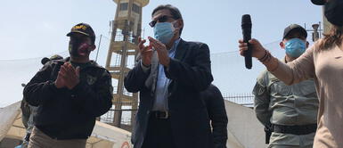 Hernando Cevallos: “Debemos seguir insistiendo a la población que vaya a vacunarse” Hernando Cevallos: “Debemos seguir insistiendo a la población que vaya a vacunarse”