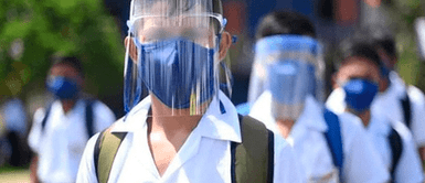 Minedu priorizará la vacunación contra la COVID-19 para retornar a la semipresencialidad. Minedu: Retorno a clases presenciales se dará luego que se vacune al 100% del personal educativo