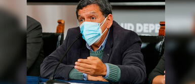 Vacuna COVID-19: Ministro Hernando Cevallos afirma que no es cuestión de bajar la edad Ministro Cevallos sobre vacunar a jóvenes: "No es cuestión de bajar la edad"