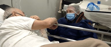 Anciano de 87 años pidió despedirse de su esposa antes de fallecer por COVID-19 Anciano de 87 años pidió despedirse de su esposa antes de fallecer por COVID-19