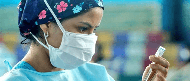 Vacunarse contra la COVID-19 genera Vacunarse contra la COVID-19 genera "menor riesgo" de desarrollar coágulos sanguíneos