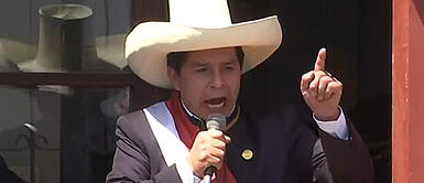 Presidente Castillo estuvo en una actividad por el 92 aniversario de la reincorporación de Tacna al Perú. Pedro Castillo anuncia que gestionará desde las calles: “me aburre estar detrás de una mesa”