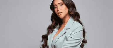 Melissa Paredes apuesta por un sofisticado recogido trenzado muy popular entre las famosas. Melissa Paredes apuesta por una trenza XL para un look sofisticado y muy favorecedor