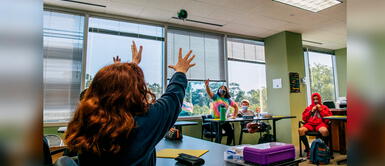 18 alumnos de primaria se infectaron de coronavirus en la escuela. Profesora no inoculada y sin mascarilla contagia a sus alumnos de primaria con la variante Delta