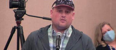 El activistas antimascarillas estuvo internado en UCI. Murió de COVID-19 un líder activista que se oponía al uso de mascarillas en Texas