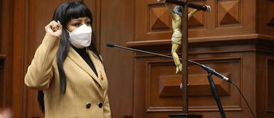 La presidenta de la Comisión de la Mujer pidió que se investigue la denuncia de agresión verbal a Guido Bellido. Elizabeth Medina jefa de la Comisión de la Mujer intentó minimizar denuncia de Patricia Chirinos